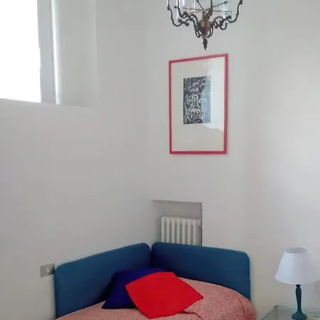 Casa Dei Fiordalisi 3 Bedroom Parking And Garden Apartmán *