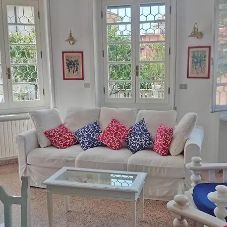 Casa Dei Fiordalisi 3 Bedroom Parking And Garden *